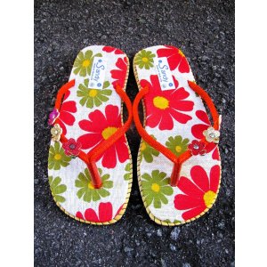 画像: 【２４・５ｃｍ〜２５ｃｍ】お花プリント＊鈴付き＊ビーチサンダル
