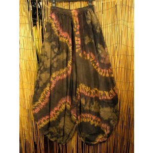 画像: ラヴァタイダイ染め＊レーヨン素材＊ゆったりシルエット＊ビッグアラジンパンツ＊バルーンパンツ