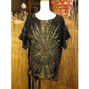 画像: モノトーンタイダイ染め＊レーヨン素材＊半袖＊プルオーバー