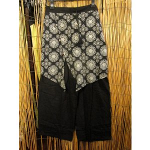 画像: 和風プリントコットン素材＊エプロン風＊別生地付き＊変型ロングパンツ