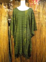 画像: タイダイ染め＊レーヨン素材＊ゆったりサイズ＊フリンジ＊ポンチョ