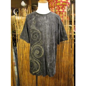 画像: ストーンウォッシュ加工＊コットン素材＊ハンドペイント＊半袖Ｔシャツ＊ＸＬ