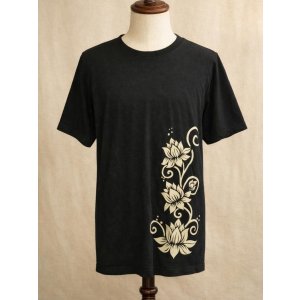 画像: 黒色＊コットン素材＊抜染プリント＊ロータス＊半袖＊Ｔシャツ＊ＸＬ