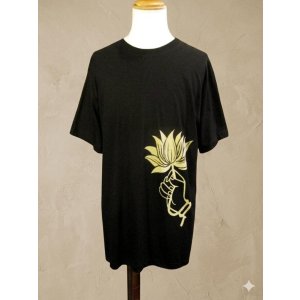 画像: 黒色＊コットン素材＊抜染プリント＊ロータス＊半袖＊Ｔシャツ＊２ＸＬ