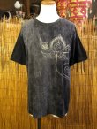画像2: ストーンウォッシュ加工＊コットン素材＊ロータス＊ハンドペイント＊半袖Ｔシャツ＊ＸＬ