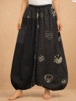 画像1: 黒色＋和風プリント＊切り替え＊コットン素材＊ふんわり＊サルエルパンツ