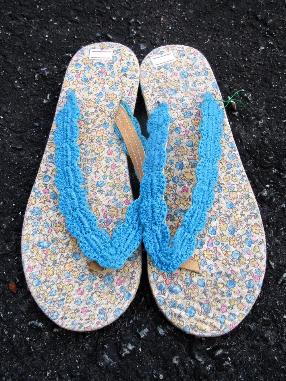 画像: レトロ調＊小花サンダルUPしました