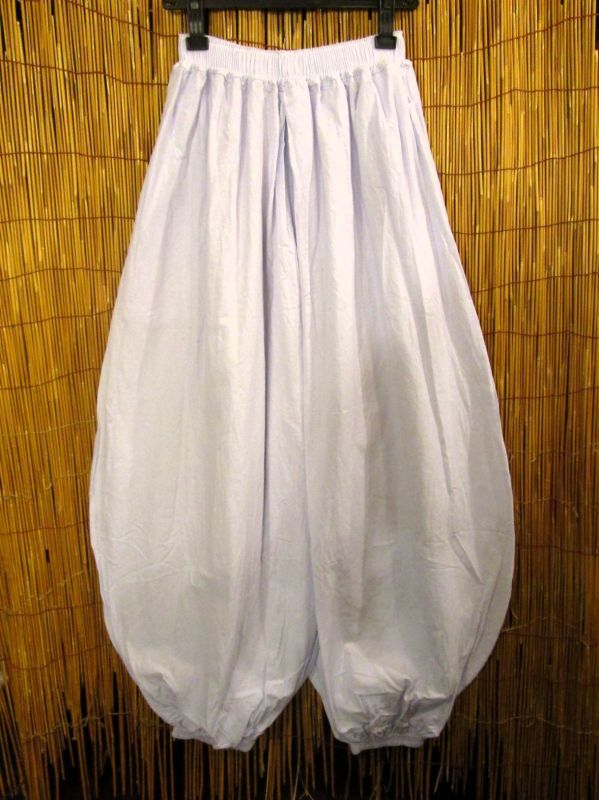 画像1: 白色＊コットン素材＊ゆったりシルエット＊ビッグアラジンパンツ＊バルーンパンツ