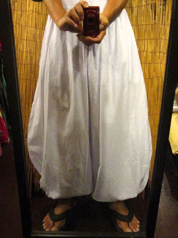 画像: 白色＊コットン素材＊ゆったりシルエット＊ビッグアラジンパンツ＊バルーンパンツ