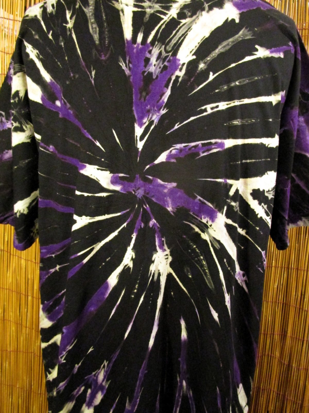 画像: 黒色ベース＊タイダイ染め＊コットン素材＊半袖＊Ｔシャツ＊ＸＬ