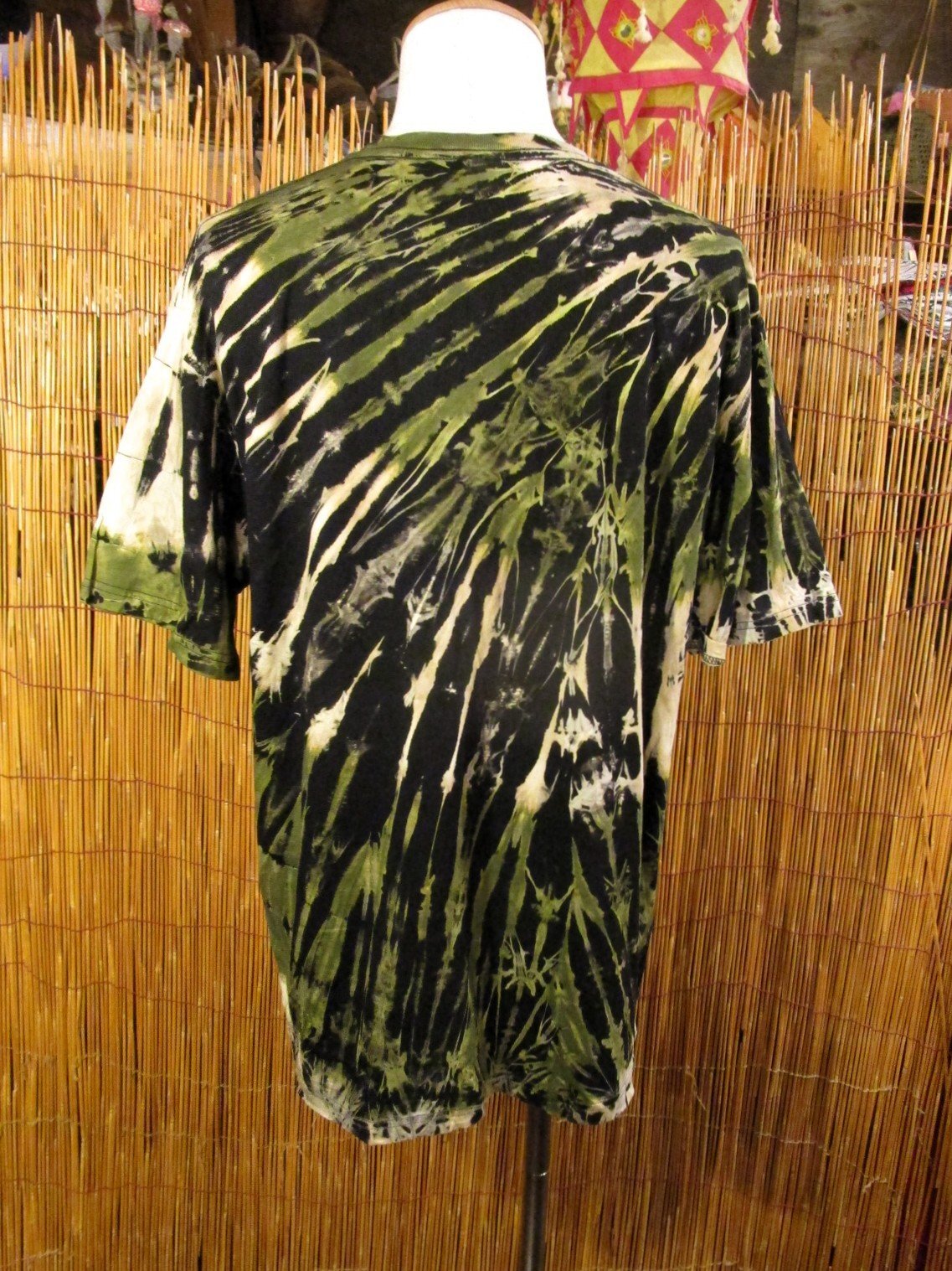 画像3: 黒色ベース＊タイダイ染め＊コットン素材＊半袖＊Ｔシャツ＊ＸＬ