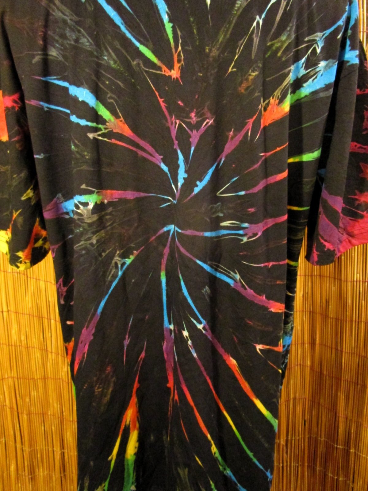 画像: 黒色ベース＊タイダイ染め＊コットン素材＊半袖＊Ｔシャツ＊ＸＬ