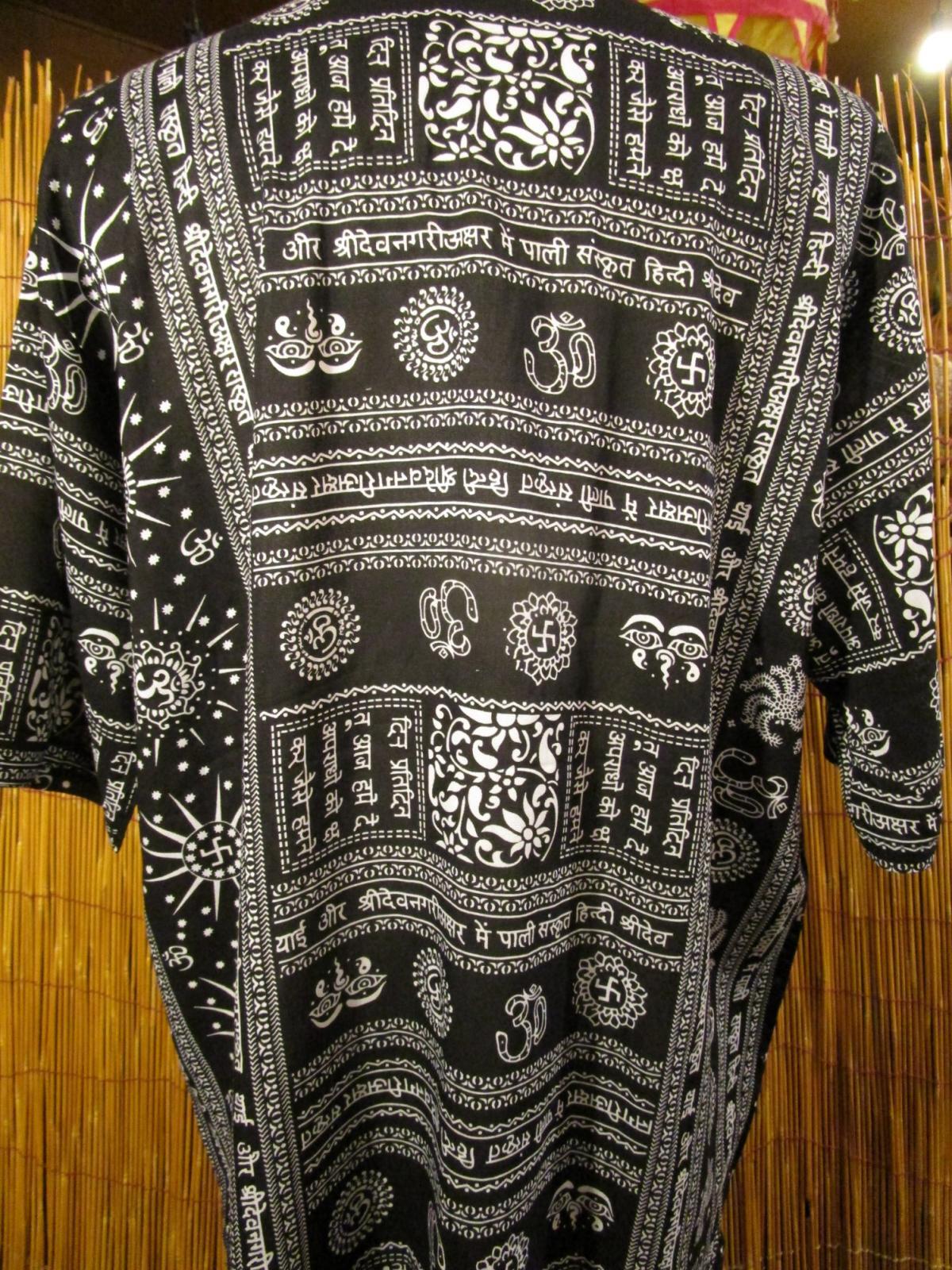 画像: ラムナミプリント＊レーヨン素材＊マオカラー＊半袖＊プルオーバー＊２XＬ