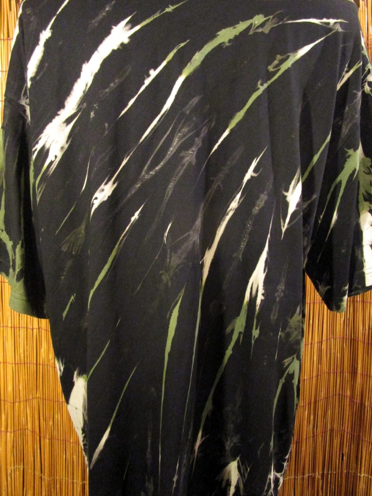 画像: 黒色ベース＊タイダイ染め＊コットン素材＊半袖＊Ｔシャツ＊２ＸＬ