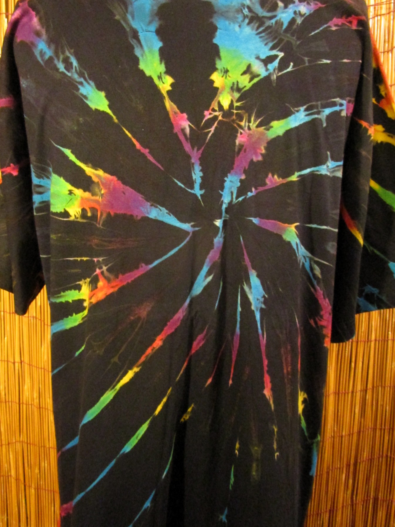 画像: 黒色ベース＊タイダイ染め＊コットン素材＊半袖＊Ｔシャツ＊２ＸＬ