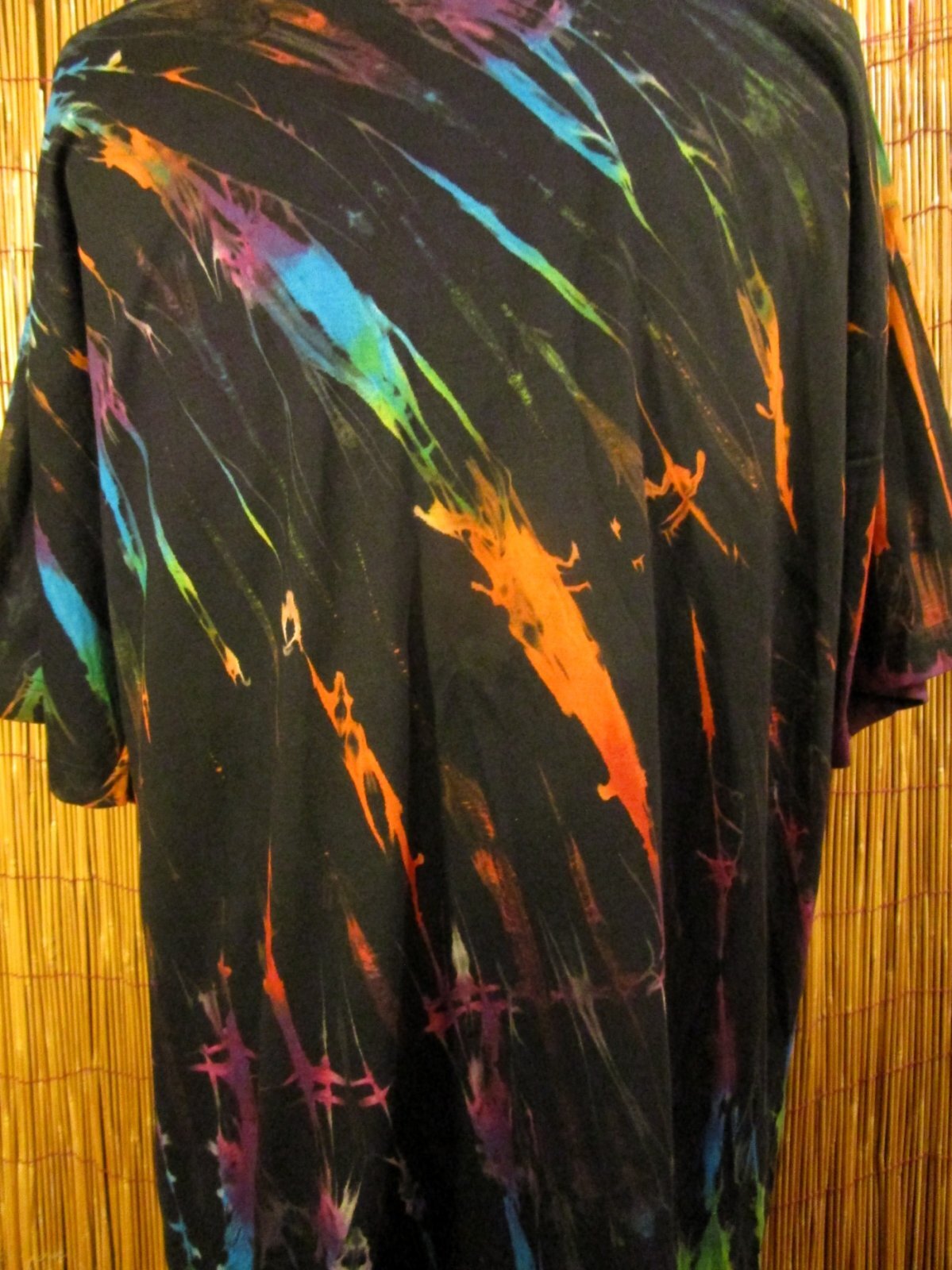 画像: 黒色ベース＊タイダイ染め＊コットン素材＊半袖＊Ｔシャツ＊２ＸＬ