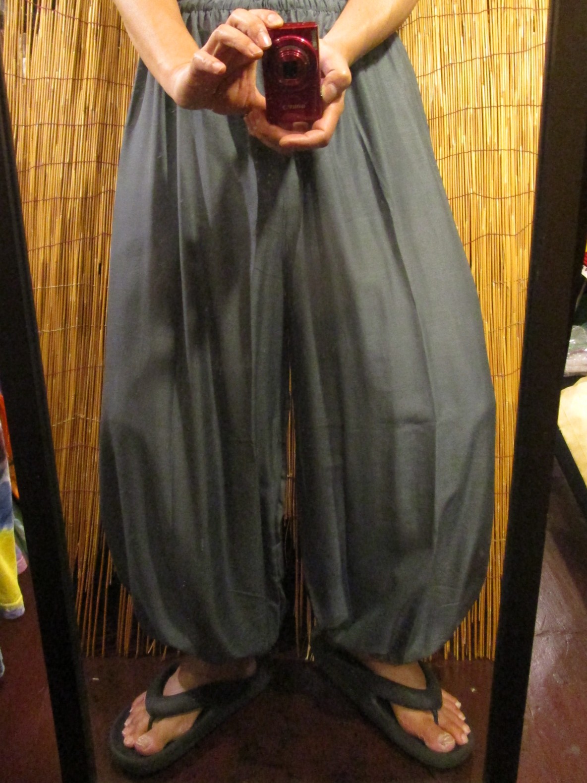 画像: ねずみ色＊レーヨン素材＊ふんわり＊アラジンパンツ