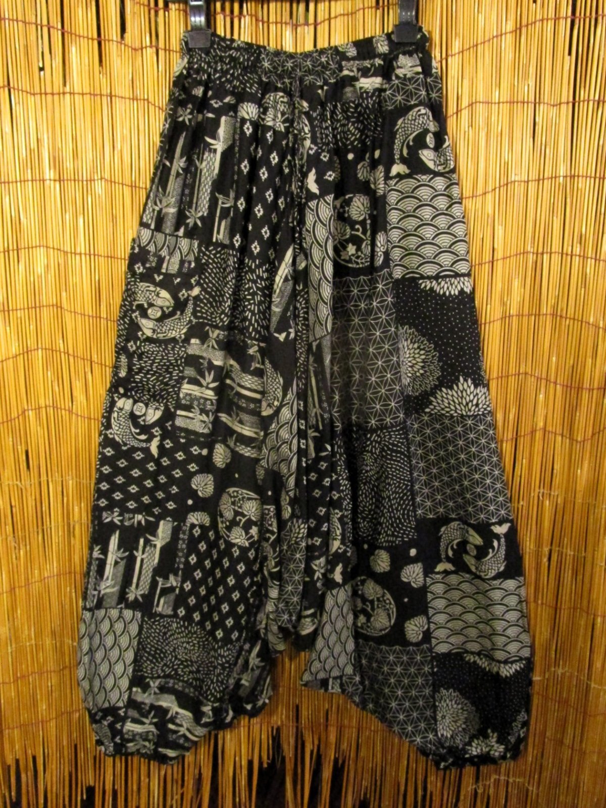 画像1: 和風プリント＊レーヨン素材＊ふんわり＊サルエルパンツ