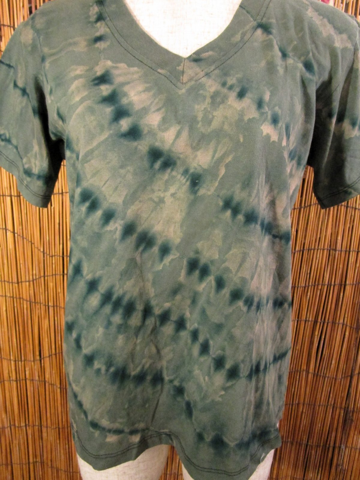 画像: タイダイ染め＊コットン素材＊Ｖネック＊半袖＊Ｔシャツ