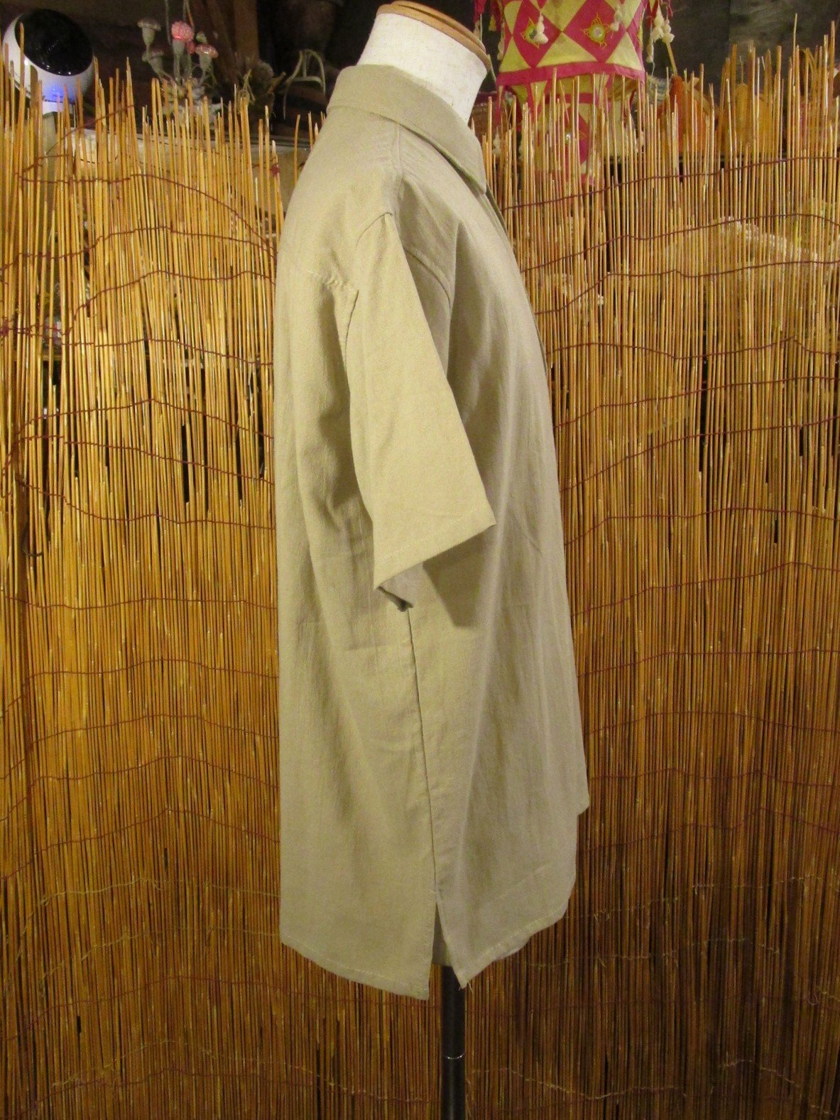 画像2: 無地＊コットン素材＊ココナッツボタン＊半袖＊シャツ ＊Ｌ