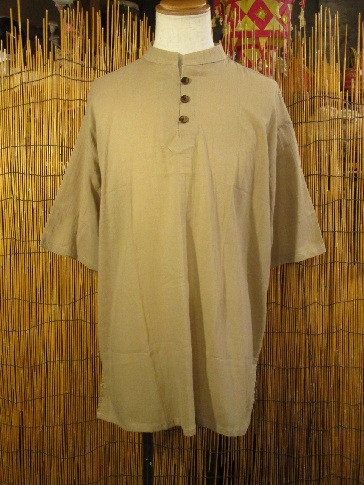 画像1: 三つボタン＊薄手＊コットン素材＊半袖＊プルオーバー＊２ＸＬ 