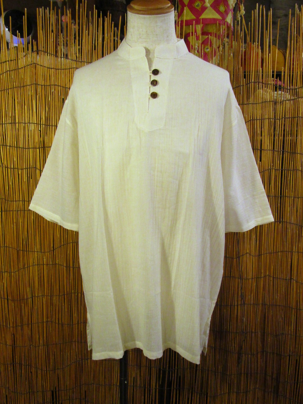 画像1: 三つボタン＊薄手＊コットン素材＊半袖＊プルオーバー＊２ＸＬ 