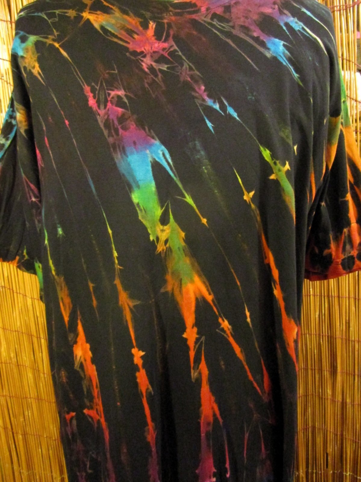 画像: 黒色ベース＊タイダイ染め＊コットン素材＊半袖＊Ｔシャツ＊２ＸＬ