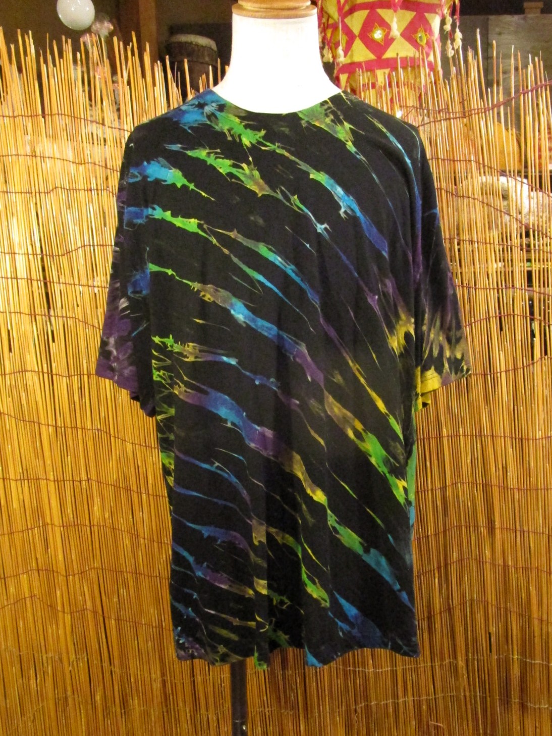 画像1: 黒色ベース＊タイダイ染め＊コットン素材＊半袖＊Ｔシャツ＊２ＸＬ