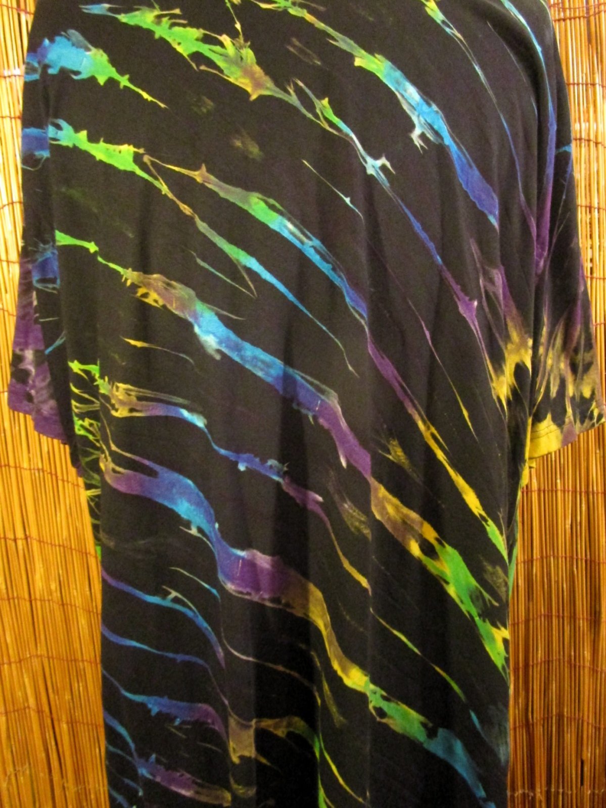 画像: 黒色ベース＊タイダイ染め＊コットン素材＊半袖＊Ｔシャツ＊２ＸＬ