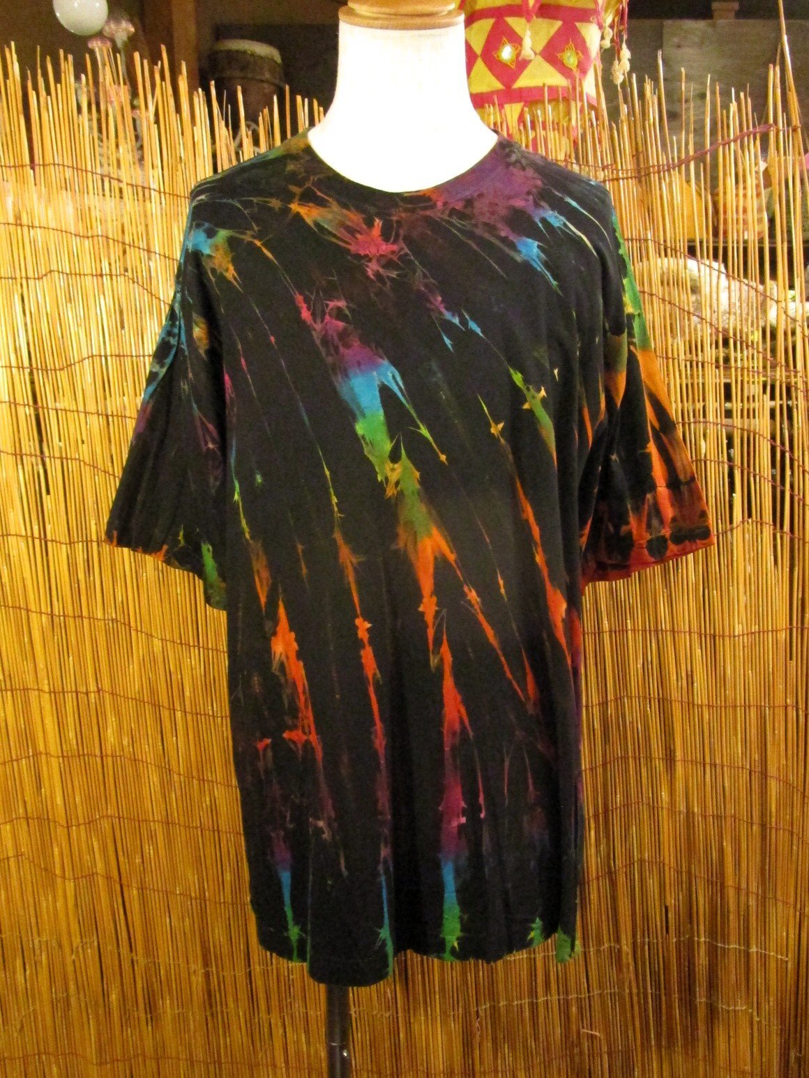 画像1: 黒色ベース＊タイダイ染め＊コットン素材＊半袖＊Ｔシャツ＊２ＸＬ