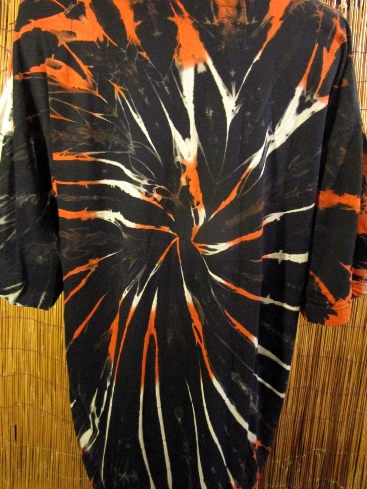 画像: 黒色ベース＊タイダイ染め＊コットン素材＊半袖＊Ｔシャツ＊２ＸＬ