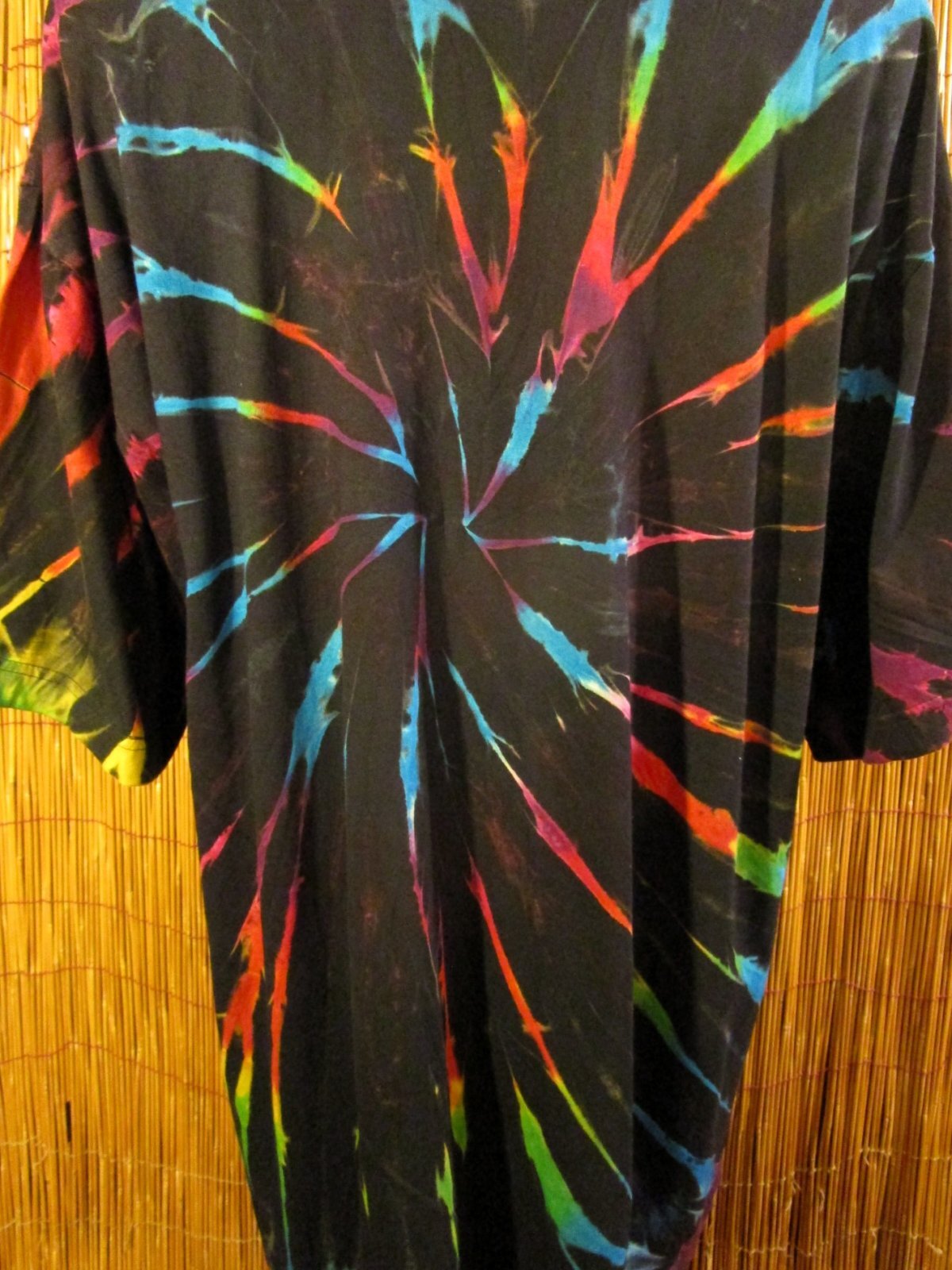 画像: 黒色ベース＊タイダイ染め＊コットン素材＊半袖＊Ｔシャツ＊２ＸＬ