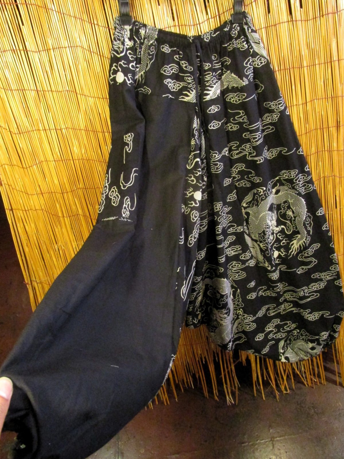 画像3: 黒色＋和風プリント＊切り替え＊コットン素材＊ふんわり＊サルエルパンツ