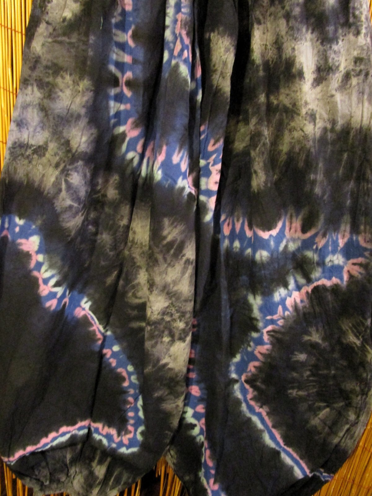 画像2: ラヴァタイダイ染め＊コットン素材＊ゆったりシルエット＊ビッグアラジンパンツ＊バルーンパンツ