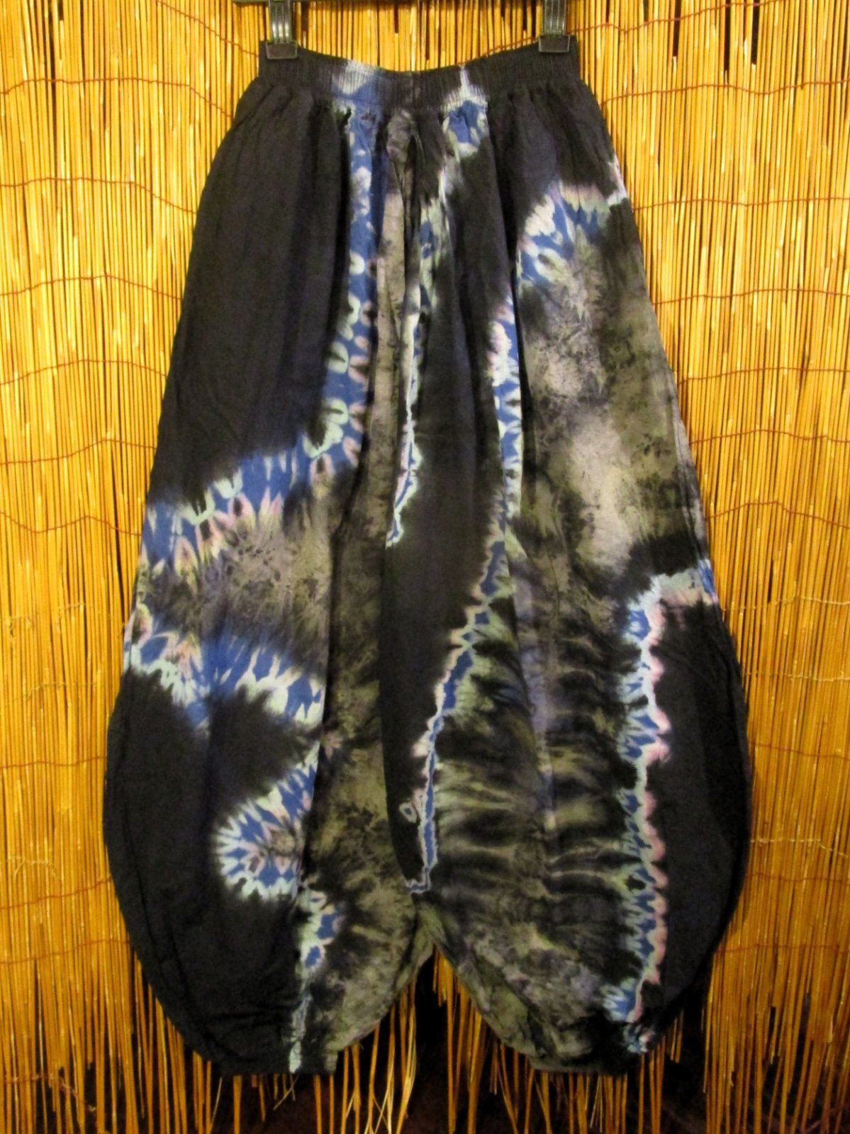 画像1: ラヴァタイダイ染め＊コットン素材＊ゆったりシルエット＊ビッグアラジンパンツ＊バルーンパンツ