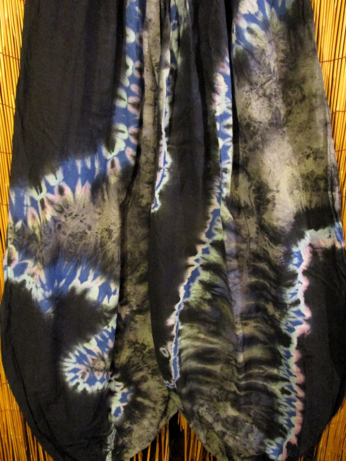 画像2: ラヴァタイダイ染め＊コットン素材＊ゆったりシルエット＊ビッグアラジンパンツ＊バルーンパンツ