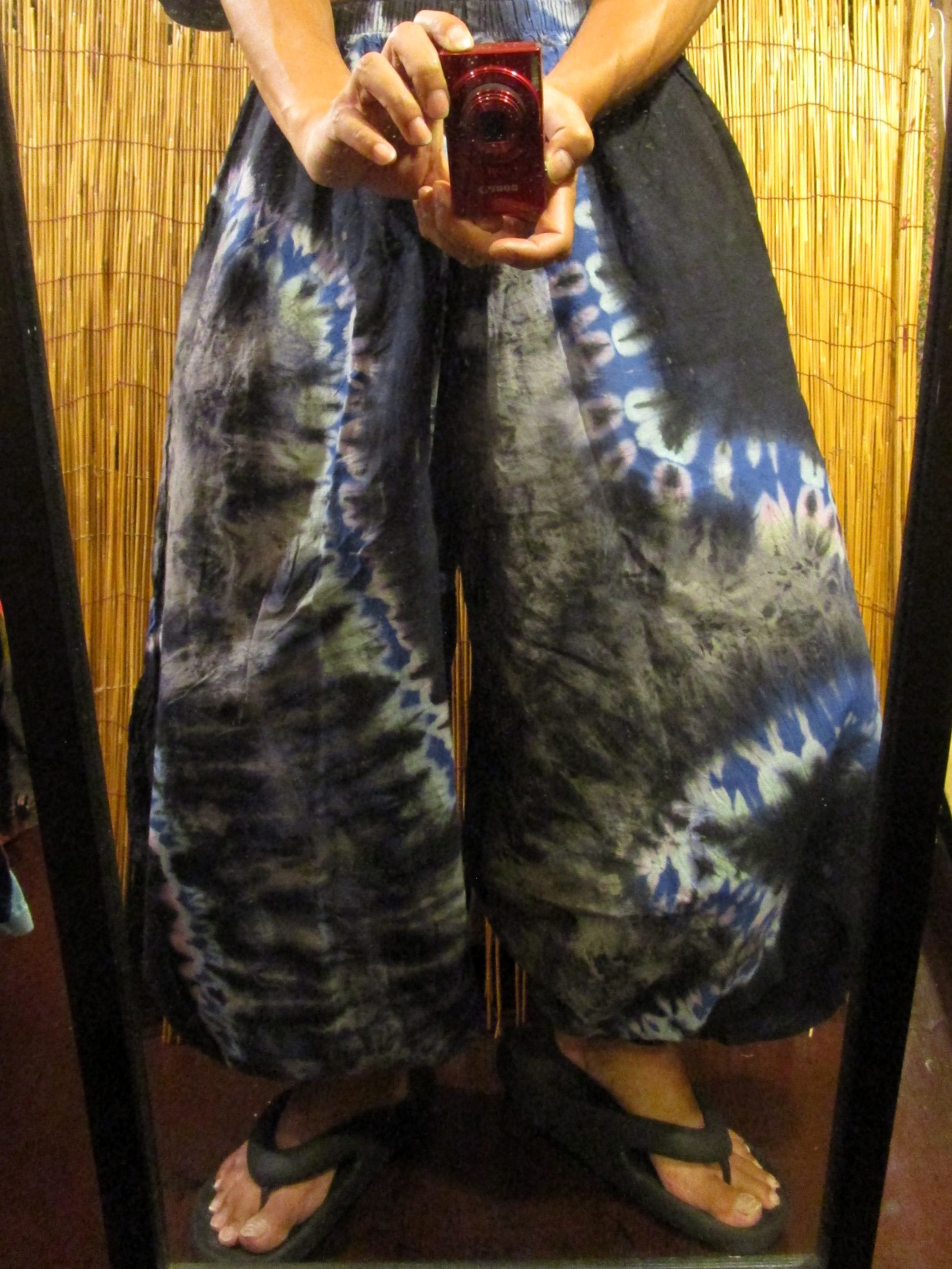 画像: ラヴァタイダイ染め＊コットン素材＊ゆったりシルエット＊ビッグアラジンパンツ＊バルーンパンツ