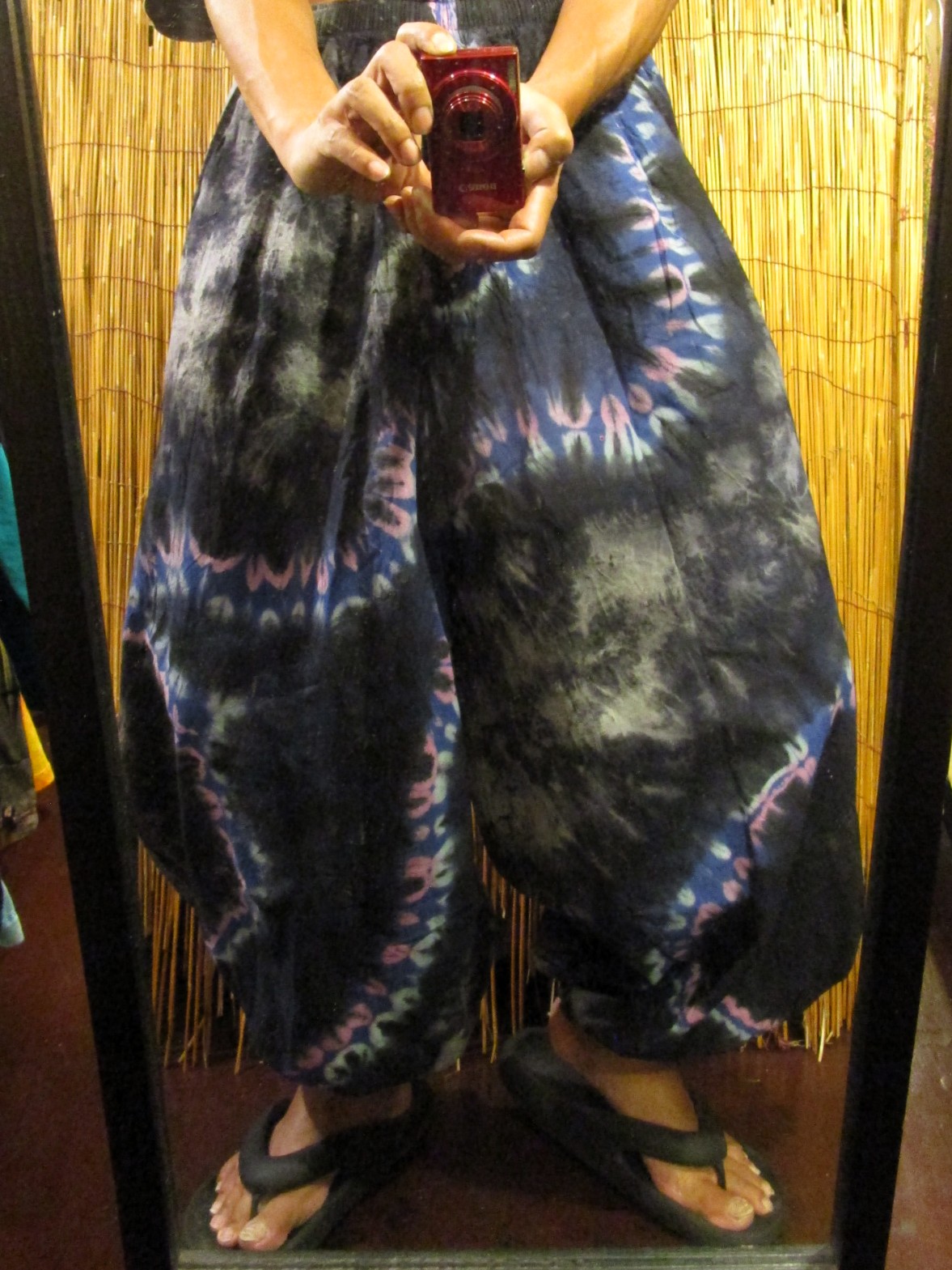 画像: ラヴァタイダイ染め＊コットン素材＊ゆったりシルエット＊ビッグアラジンパンツ＊バルーンパンツ