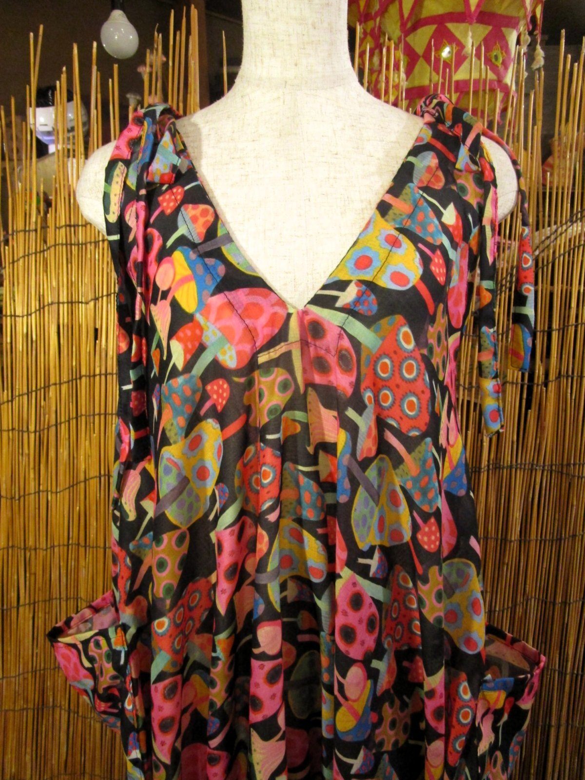 画像4: マッシュルームプリント＊レーヨン素材＊ゆったり＊変型＊サロペット