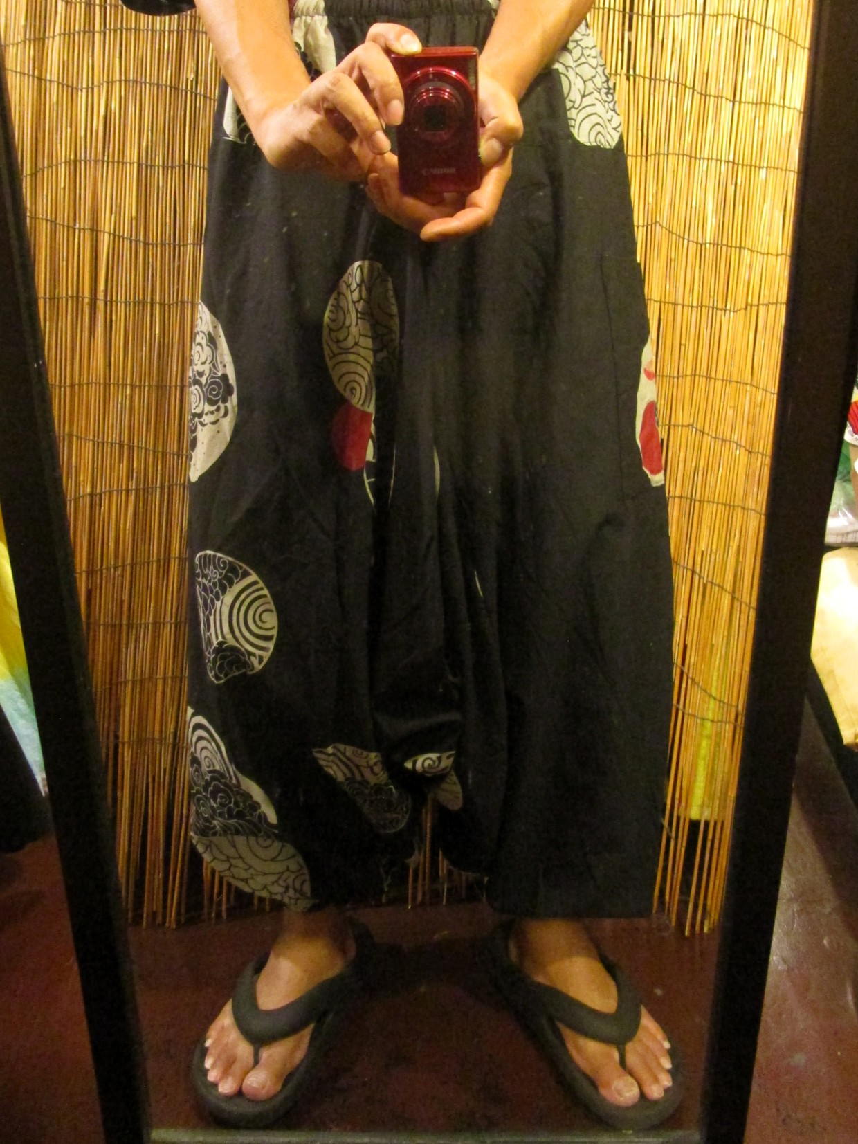 画像: 黒色＋和風プリント＊切り替え＊コットン素材＊ふんわり＊サルエルパンツ