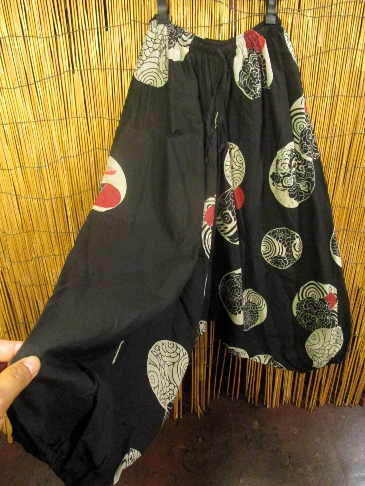 画像3: 黒色＋和風プリント＊切り替え＊コットン素材＊ふんわり＊サルエルパンツ