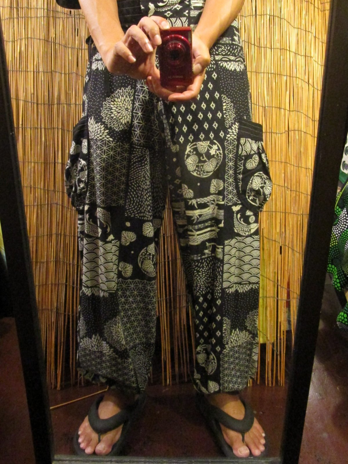 画像: 和風プリント＊コットン素材＊カーゴタイプ＊アラジンパンツ 