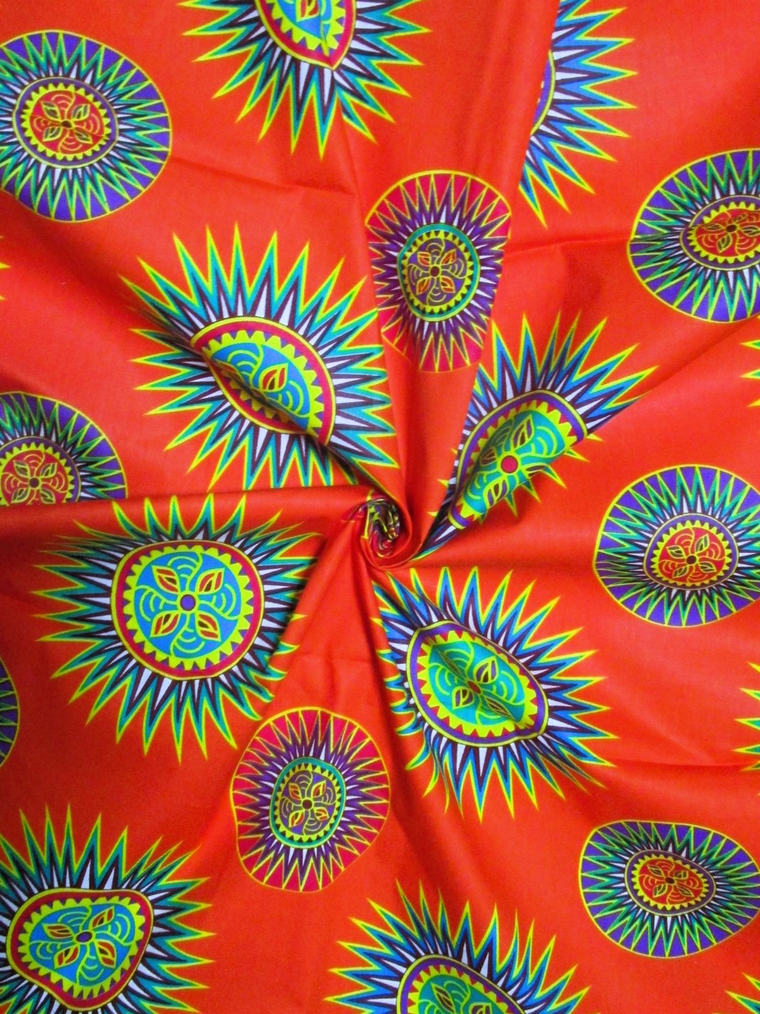 画像: アフリカンプリント生地 パーニュ