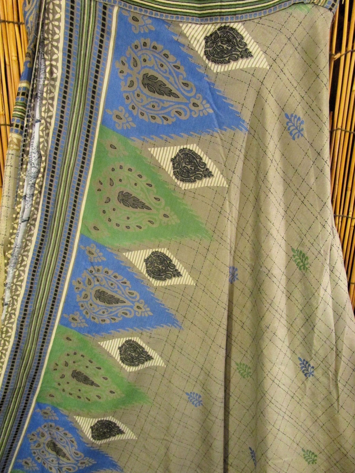 画像2: サリー生地＊ポリエステル素材＊フリーサイズ＊２ＷＡＹ＊二枚重ね＊マキシ丈＊ラップスカート