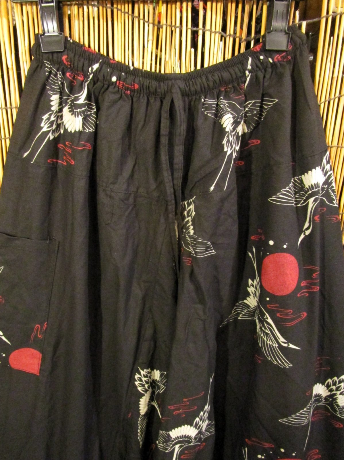 画像2: 黒色＋和風プリント＊切り替え＊コットン素材＊ふんわり＊サルエルパンツ