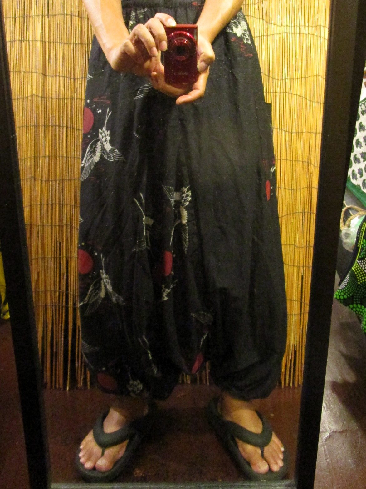 画像: 黒色＋和風プリント＊切り替え＊コットン素材＊ふんわり＊サルエルパンツ