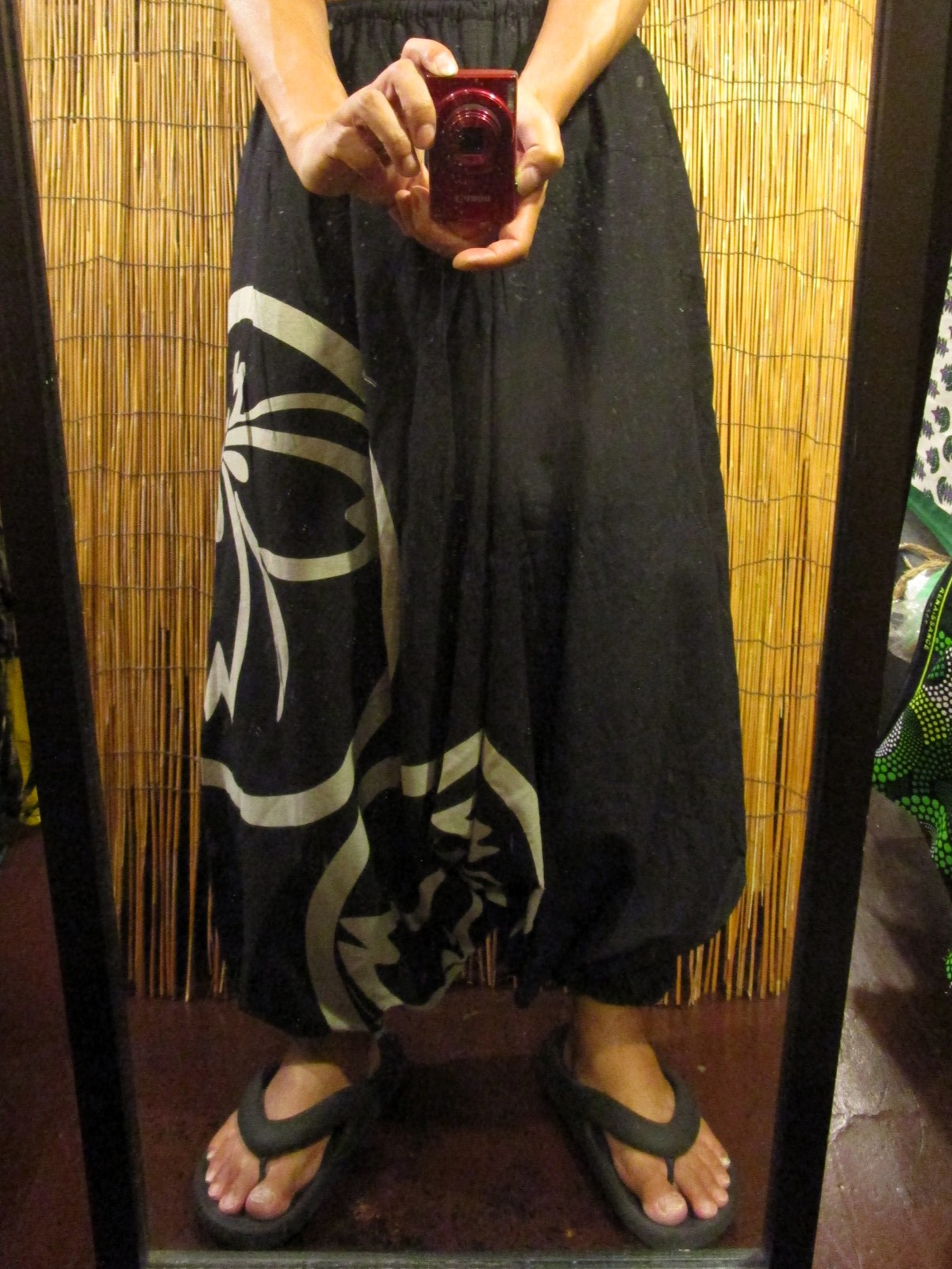 画像: 黒色＋和風プリント＊切り替え＊コットン素材＊ふんわり＊サルエルパンツ