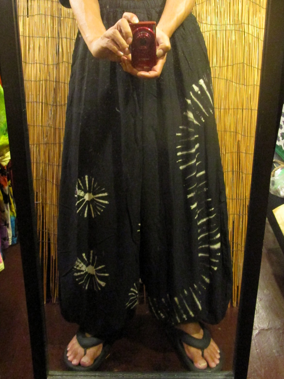 画像: モノトーンタイダイ染め＊レーヨン素材＊ゆったりシルエット＊ビッグアラジンパンツ＊バルーンパンツ