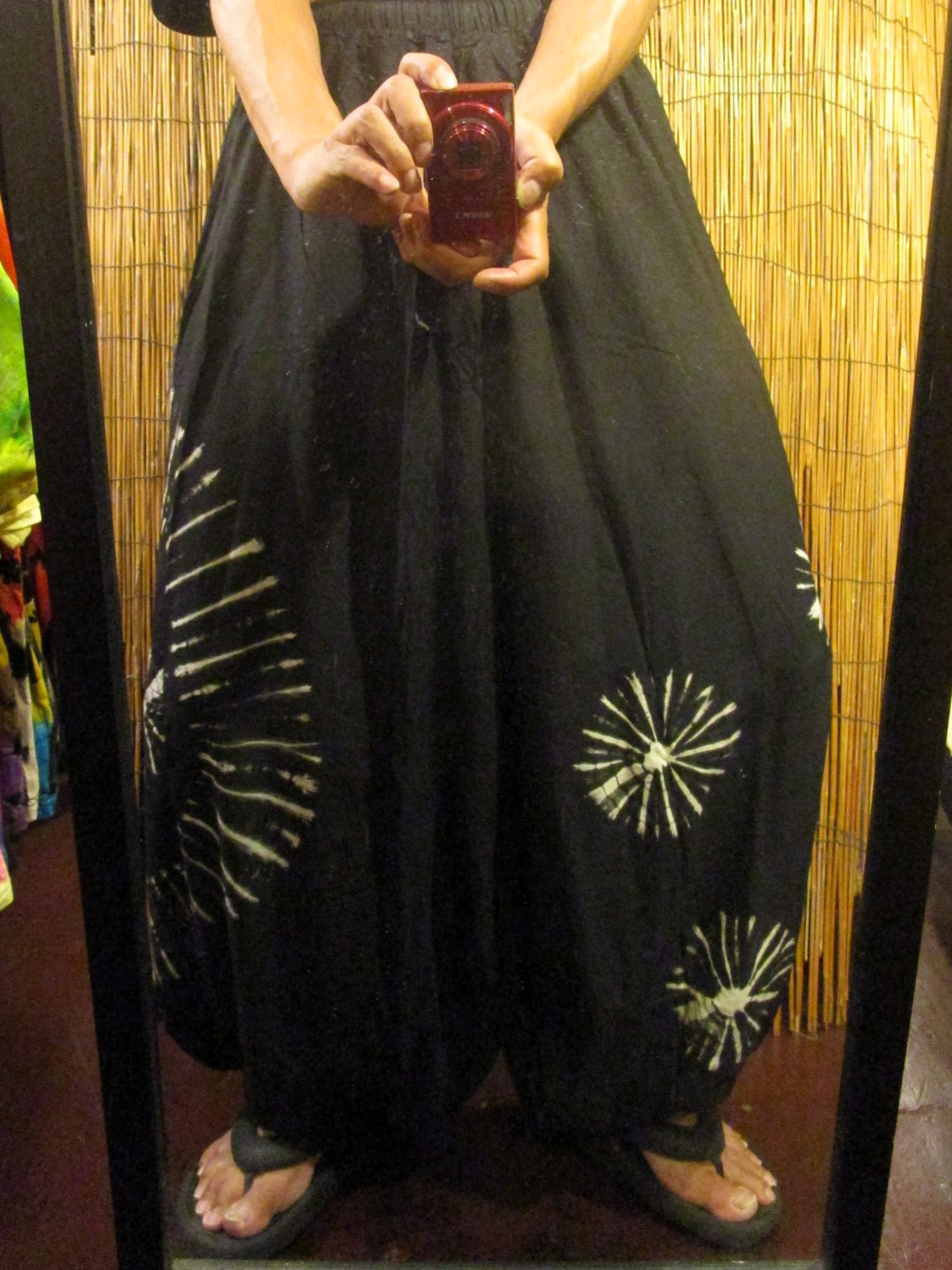 画像: モノトーンタイダイ染め＊レーヨン素材＊ゆったりシルエット＊ビッグアラジンパンツ＊バルーンパンツ