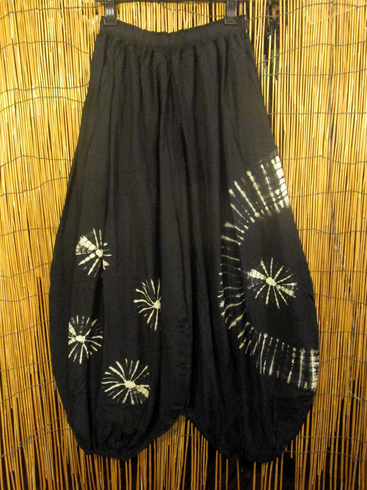 画像1: モノトーンタイダイ染め＊レーヨン素材＊ゆったりシルエット＊ビッグアラジンパンツ＊バルーンパンツ